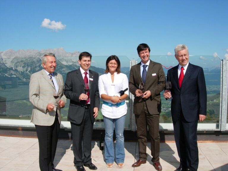 2 von links KR Peter Morandell u Dipl-Bw Christoph Morandell u Gaia Gaja u Mag Mario Morandell u Mag Rudolf Morandell